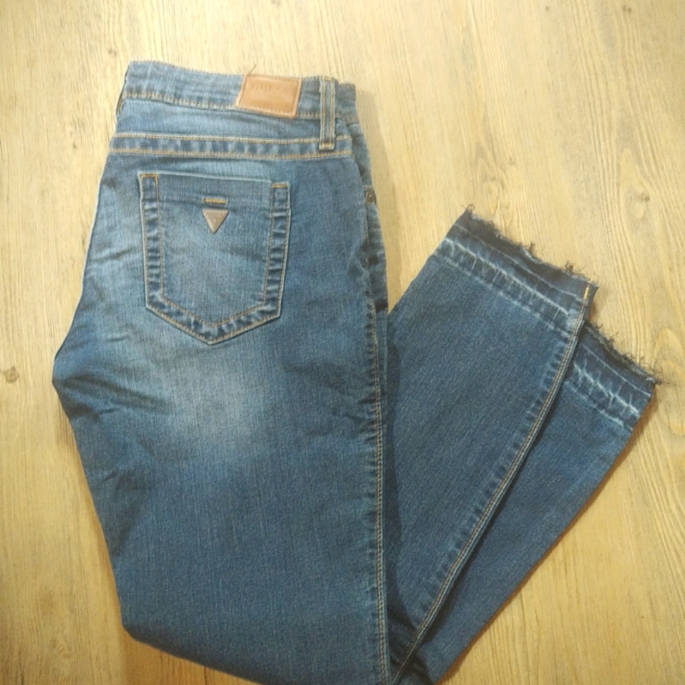 NWT Guess, mid rise jeans
